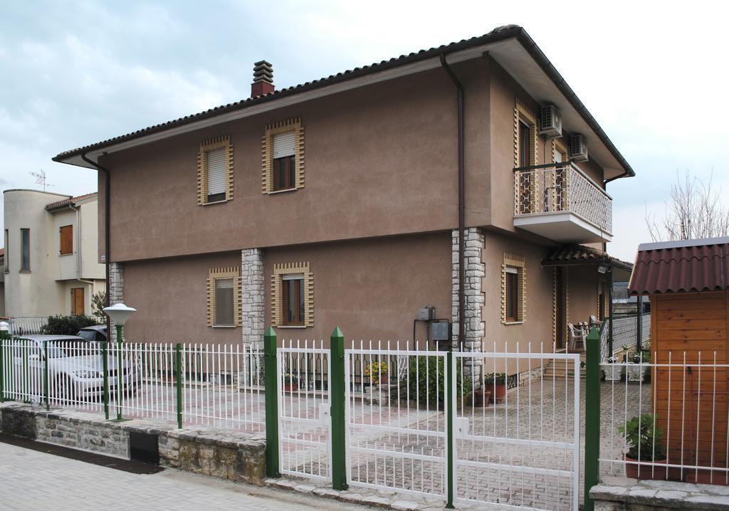 A Casa Di Gianna B&B Риети Экстерьер фото